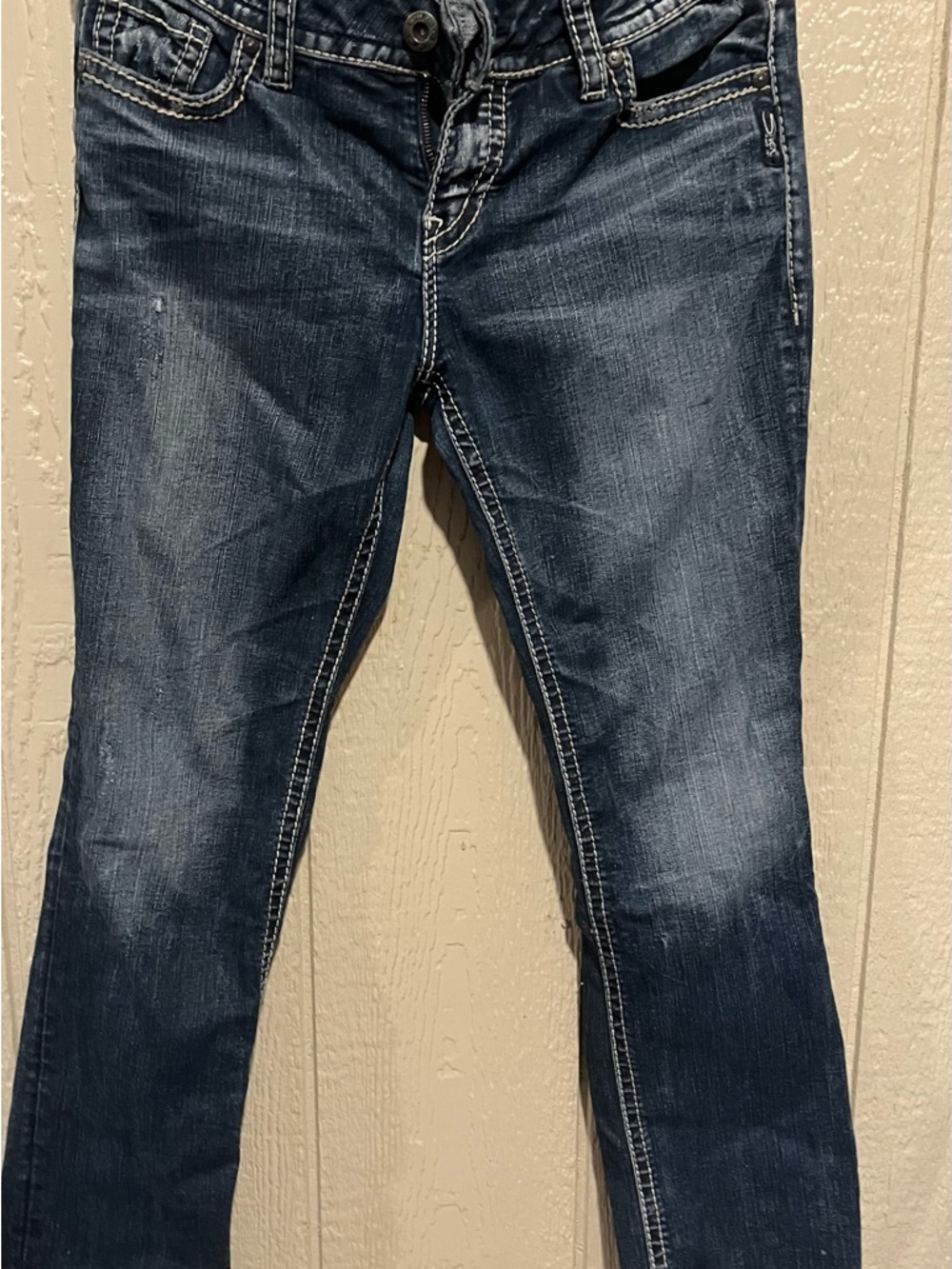 Silver Jean Co. Dark Wash Slim Jeans with Contrast Stitching